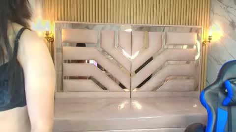 Zoe  online show from October 14, 3:18 am