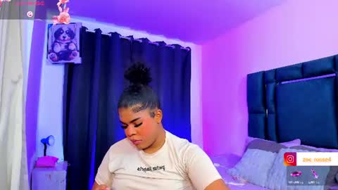 Snapshot of zoe_rosee4 chatting on July 14, 10:37 pm zoe_rosee4 online show from July 14, 10:37 pm