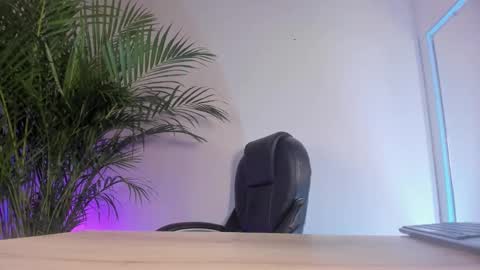 Zoe online show from February 18, 5:14 am