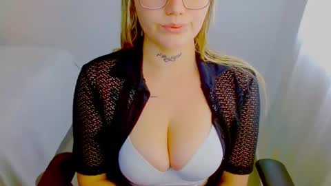 ZOE online show from September 17, 5:47 pm