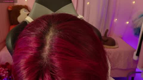 zoe_sullivan_ online show from April 9, 9:26 am