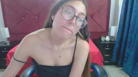zoe_sweet050 online show from January 13, 8:03 pm