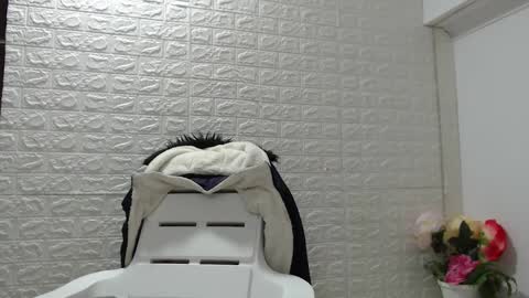 Snapshot of zoe_velvet chatting on October 11, 10:52 pm Carolina online show from October 11, 10:52 pm