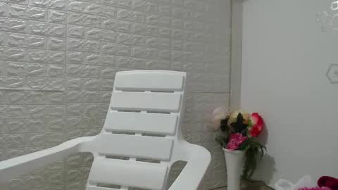 Snapshot of zoe_velvet chatting on October 23, 9:35 pm Carolina online show from October 23, 9:35 pm