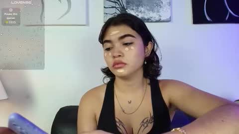 Snapshot of zoe_wang chatting on November 6, 1:45 pm Zoe online show from November 6, 1:45 pm