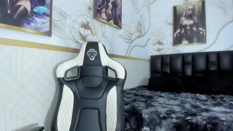 Snapshot of zoe_winterxxx chatting on January 13, 11:37 am Zoe online show from January 13, 11:37 am