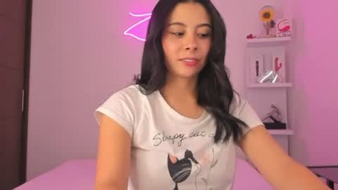 zoecams online show from July 2, 2:44 am