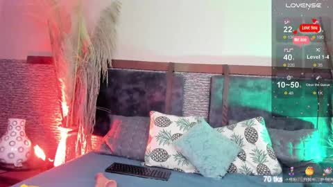Zoe online show from December 2, 2:41 pm