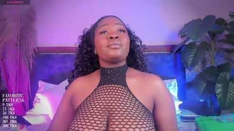 Zoe online show from April 16, 11:00 am