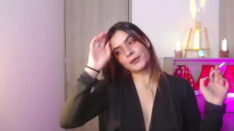 Zoee online show from November 27, 2:13 am