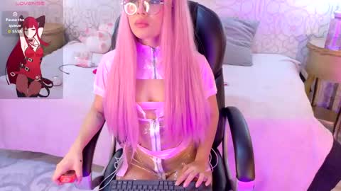 zoeecarter_ online show from April 30, 11:49 am