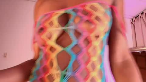 Snapshot of zoeedreams chatting on May 27, 1:57 am ZoeDreams online show from May 27, 1:57 am