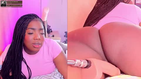 Snapshot of zoeethompson_cm chatting on January 19, 11:03 am online show from January 19, 11:03 am