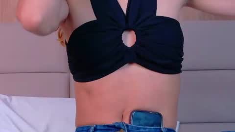 Snapshot of zoehangel chatting on July 7, 11:03 am Zoe online show from July 7, 11:03 am