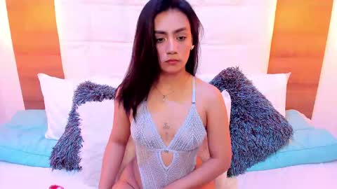 Zoe  online show from November 20, 5:45 pm