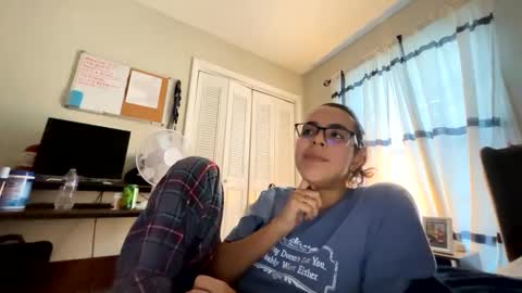 LovelyLatin25 online show from October 1, 10:49 pm