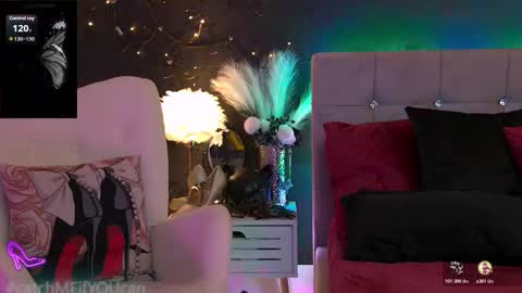 Snapshot of zoemesmerizee chatting on February 9, 11:03 am ZoeMesmerize online show from February 9, 11:03 am