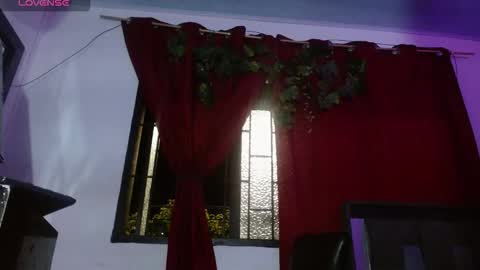 Snapshot of zoemi chatting on February 10, 4:05 am zoemi online show from February 10, 4:05 am