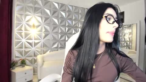 Zoe Rouse online show from January 17, 8:56 pm