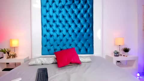 Snapshot of zoesantanna_ chatting on May 16, 1:10 pm Zoe Santana online show from May 16, 1:10 pm