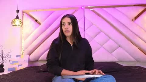 Zoe online show from April 7, 12:16 pm