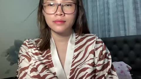 zoey_foryou online show from October 22, 1:39 am