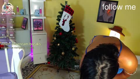 zoey fox  online show from December 29, 3:00 am