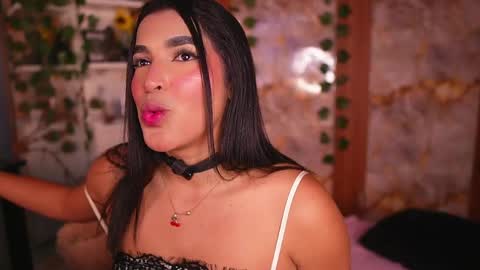 zoey fox  online show from May 11, 12:38 am