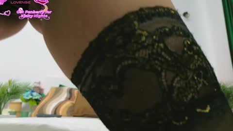 Zoey online show from April 14, 2:01 pm