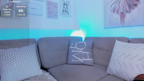 Snapshot of zoey_monroe_ chatting on June 7, 2:10 pm Zoey online show from June 7, 2:10 pm