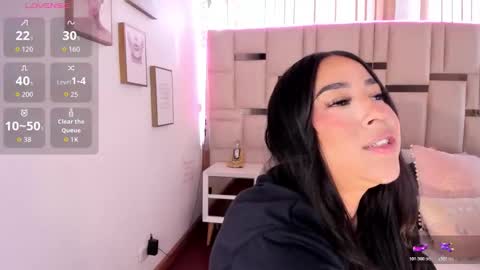 zoey thommpson online show from October 28, 8:11 pm