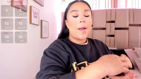 zoey thommpson online show from November 26, 7:48 pm