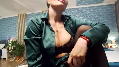 Zoey online show from November 3, 4:52 pm