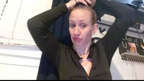 Zoey Portland online show from August 7, 3:52 am