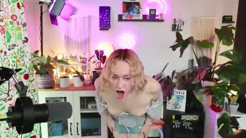 Snapshot of zoeyryan chatting on November 21, 5:33 pm Zoey Ryan online show from November 21, 5:33 pm