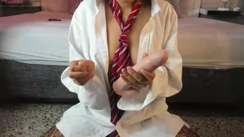 Z O E online show from November 7, 12:05 pm