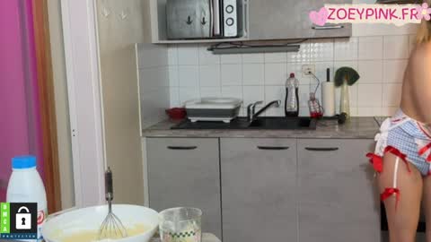 Zoey online show from April 9, 6:19 am