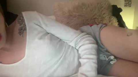 zoeyyb666 online show from March 3, 4:07 am