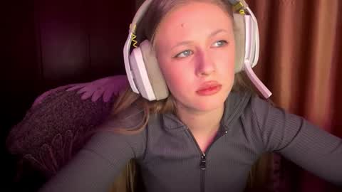 Lisa online show from February 22, 8:24 am