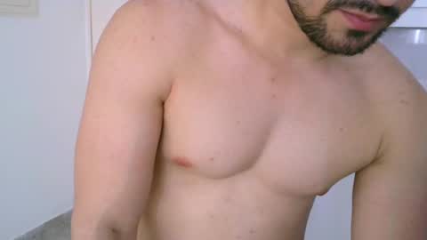 Snapshot of zohan_haidar chatting on September 23, 6:22 pm ZohanMohamed online show from September 23, 6:22 pm