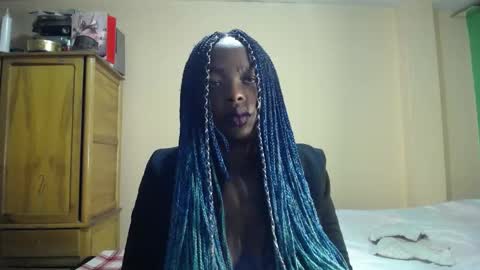 Snapshot of zooee_p chatting on February 28, 3:37 am Zooe online show from February 28, 3:37 am