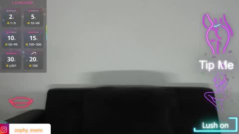 Snapshot of zophy_evans_ chatting on November 20, 11:26 pm Zophy online show from November 20, 11:26 pm