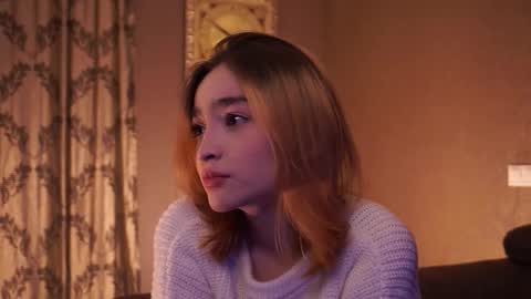 Elly online show from December 22, 4:26 pm