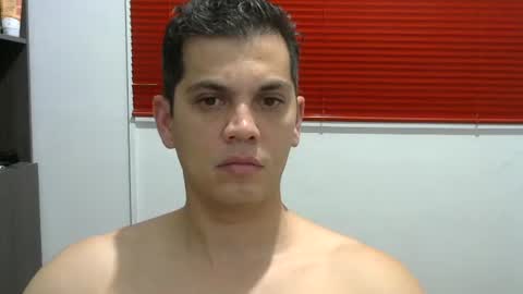 Snapshot of zoro_00 chatting on February 24, 1:25 am zoro_00 online show from February 24, 1:25 am