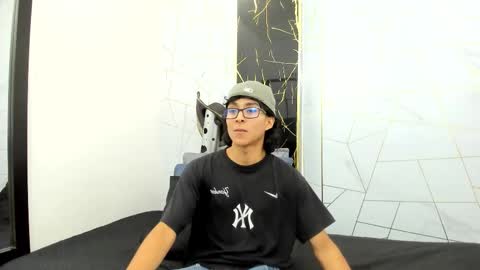     online show from October 20, 7:25 pm