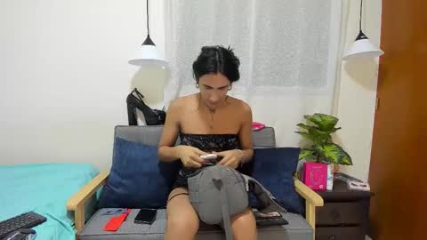 zou_quira online show from September 19, 1:18 am