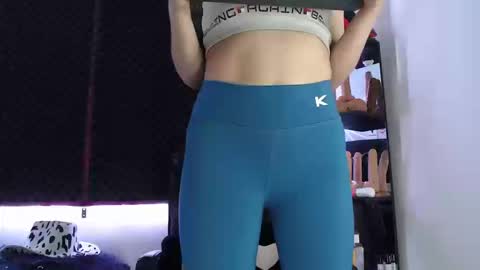 zpzphot online show from September 19, 1:51 am