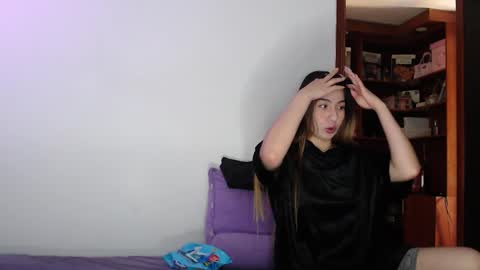 zpzphot online show from November 17, 7:41 pm