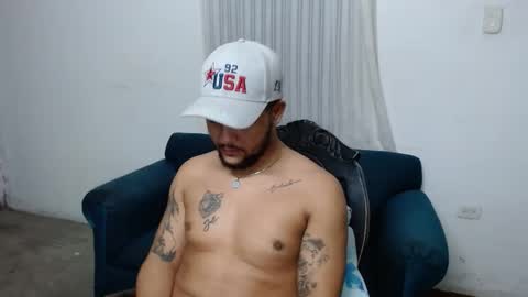 zues_gle25 online show from October 12, 6:12 am