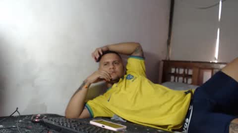 zues_gle25 online show from April 17, 8:34 pm